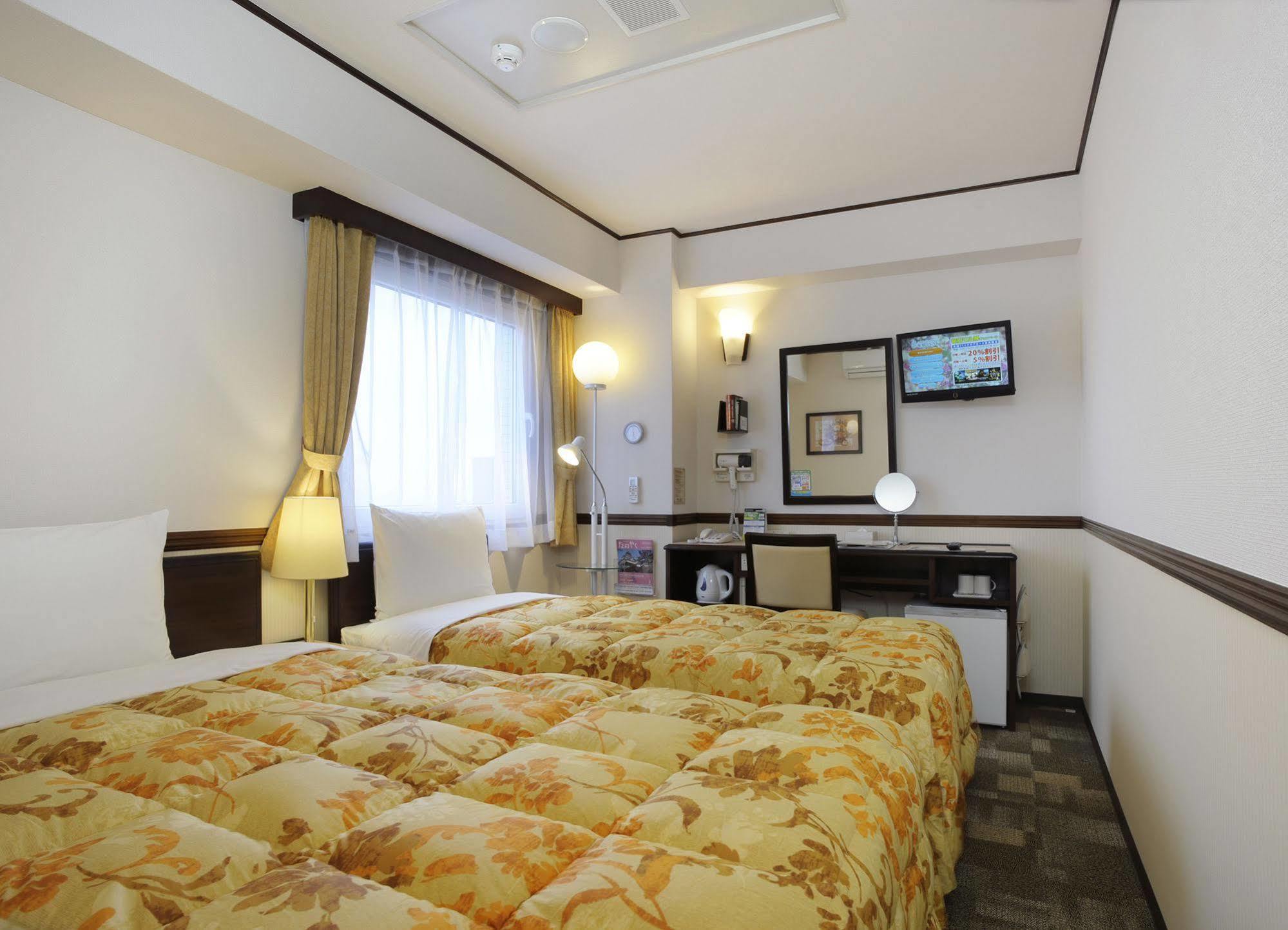 Toyoko Inn Hokkaido Tomakomai Ekimae Zewnętrze zdjęcie