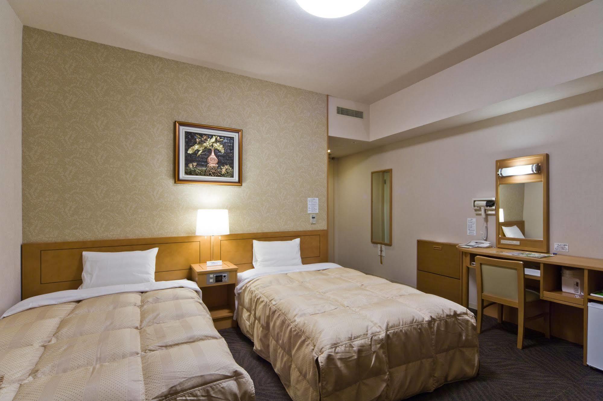 Toyoko Inn Hokkaido Tomakomai Ekimae Zewnętrze zdjęcie